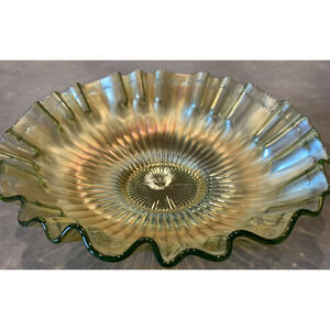 Vintage Fenton Green Carnival Glass Stippled Rays Ruffled Crimped Bowl